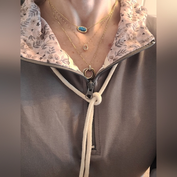 Pulse Boutique Gray Women's Hoodie with Floral Accents, Sz SM, New - Picture 5 of 9